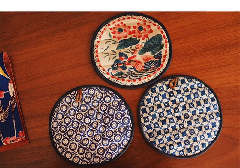 鴛鴦荷花 藍圓點手工織布 雙面用 夾棉防燙餐墊 隔熱布墊