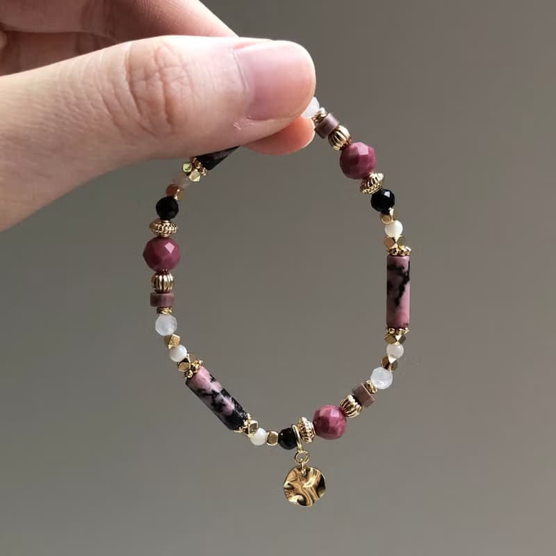 【二月・玫瑰】玫瑰的名字 | 玫瑰石手鍊 彈性鍊