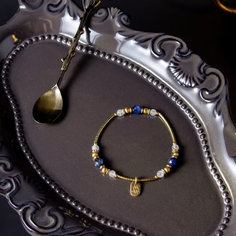 海邊的曼徹斯特 // C1243藍晶白月光黃銅手鍊