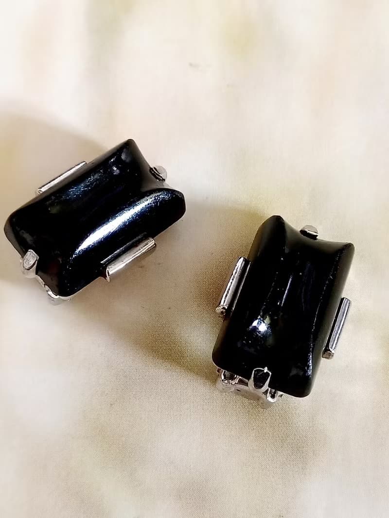 vintage jewelry  古典簡約黑色賽珞珞 夾式耳環
