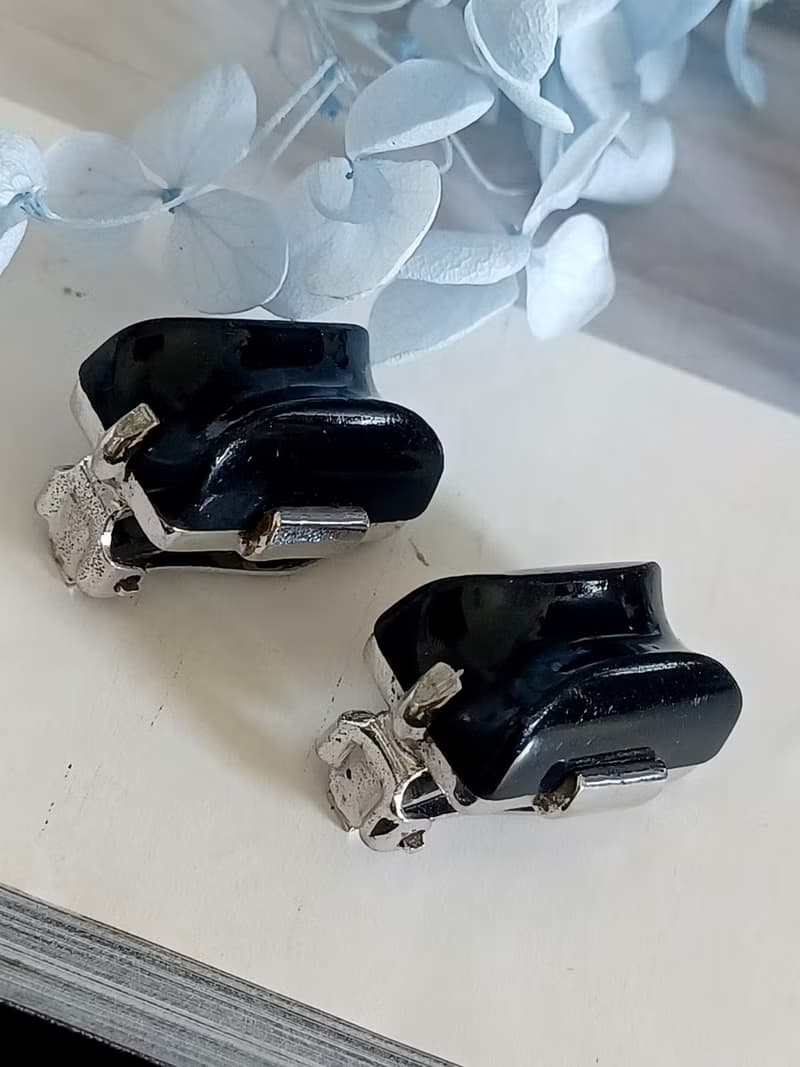 vintage jewelry  古典簡約黑色賽珞珞 夾式耳環