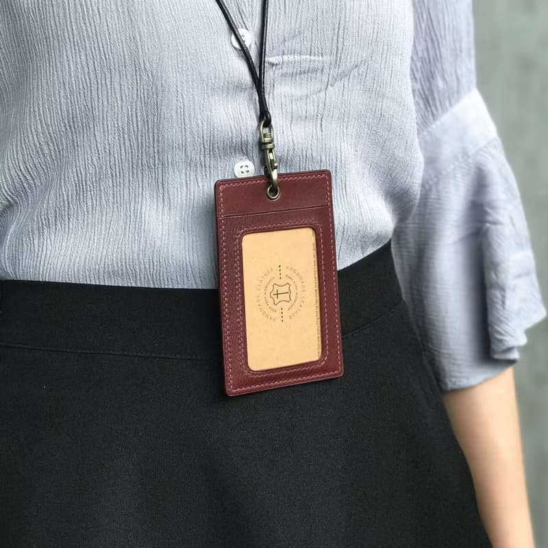 【職員證件套】小牛皮系列/附真皮掛繩/可選直式橫式/手縫