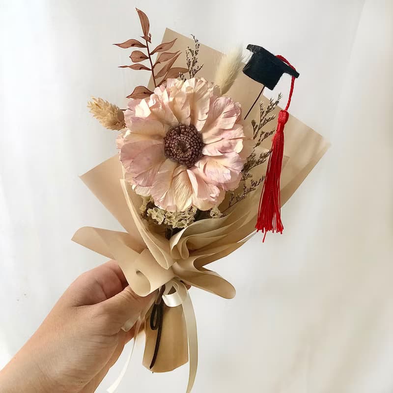 草莓鮮奶油花束 單朵花束 羽毛太陽花 畢業花束 永生花 送禮 花束