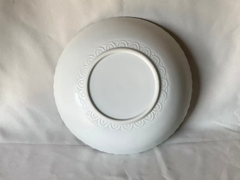 難あり 大鉢 白磁 内笹唐草