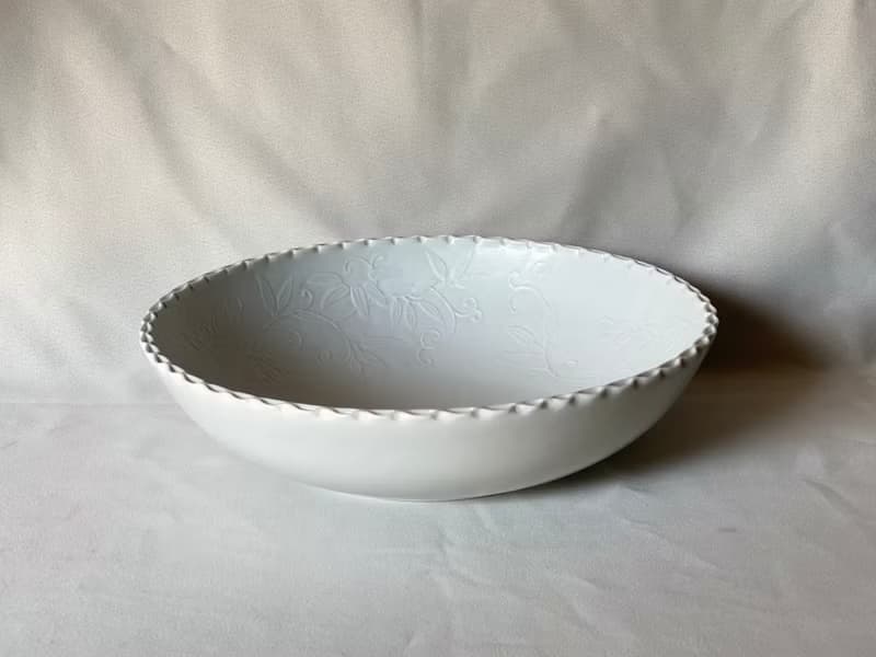 難あり 大鉢 白磁 内笹唐草