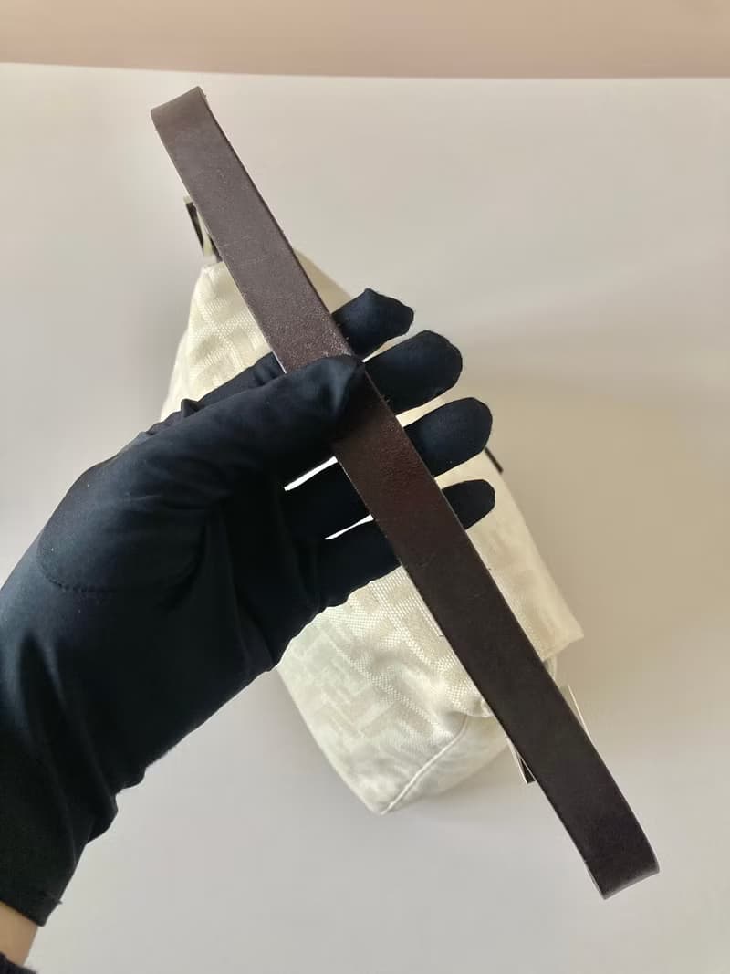 【母親節優惠】中古包二手Fendi米白色老花腋下側背包揹單肩包