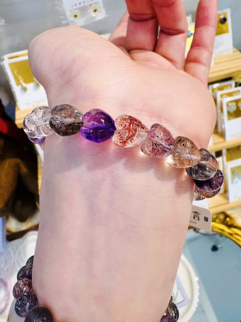 精品愛心花珠透體多礦彩超七9.5mm24.78g彼岸花紫超三輪骨幹水晶