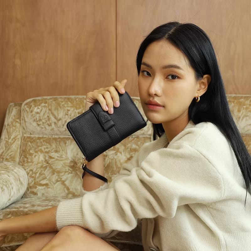 Iris (black) : Medium wallet, Leather wallet, folded wallet