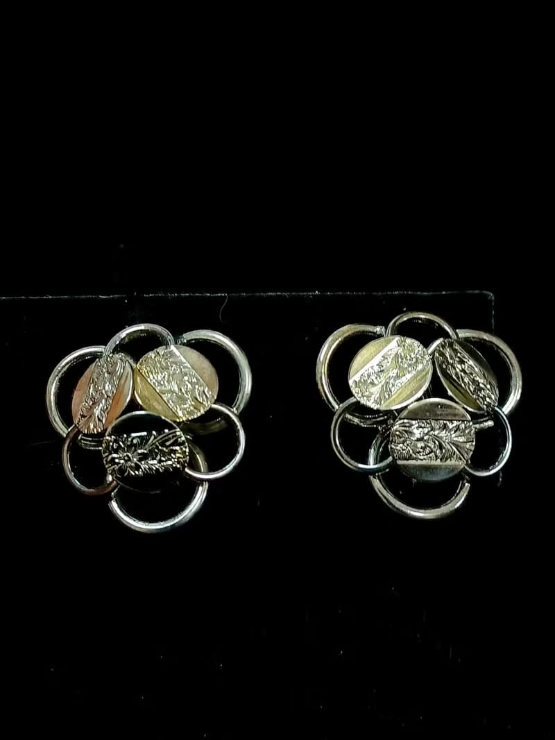 vintage jewelry  Sarah Cov 古董金屬花卉夾式耳環