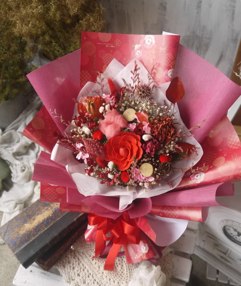 燕脂.溫馨紅色系.乾燥花.索拉花.永生花.情人節.畢業花束