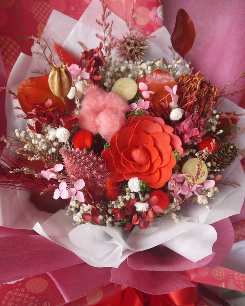 燕脂.溫馨紅色系.乾燥花.索拉花.永生花.情人節.畢業花束