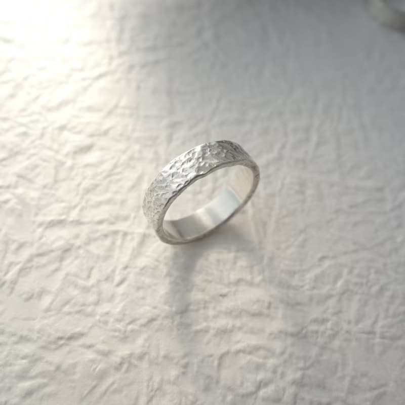璀璨 純銀鍛敲戒指 - 中性款(寬4.5mm) - 可免費修改戒圍一次
