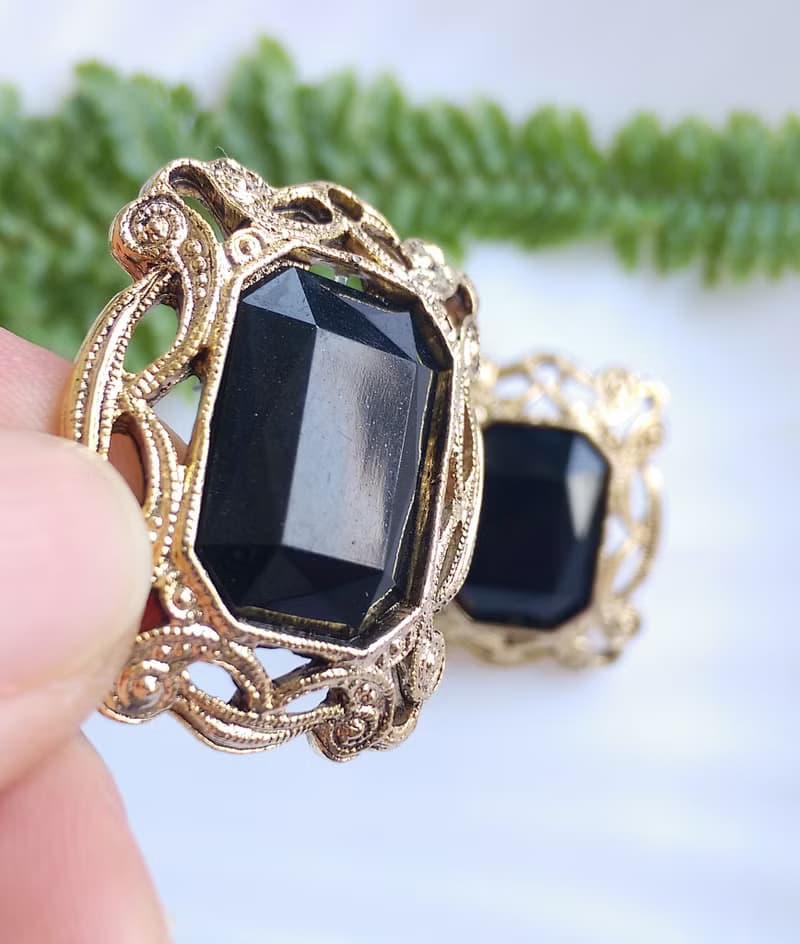 Vintage Jewelry 西洋古董飾品 金絲簍空框 復古 典雅 針式耳環