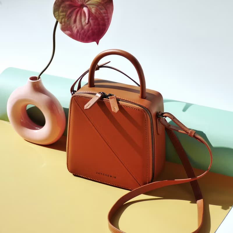 真皮斜背包 Butter Cross-body Bag / 肉桂色 棕色 Cinnamon