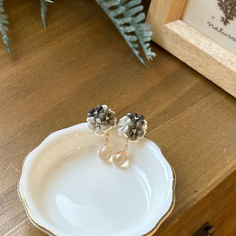 奶油 咖啡 下午茶 布花耳環 細工花 つまみ細工 接單製作