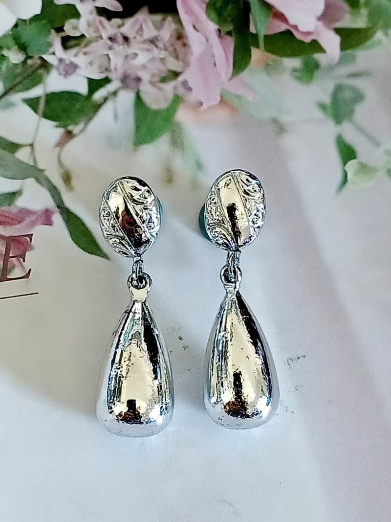 vintage jewelry  典雅銀色水滴垂墜 夾式耳環