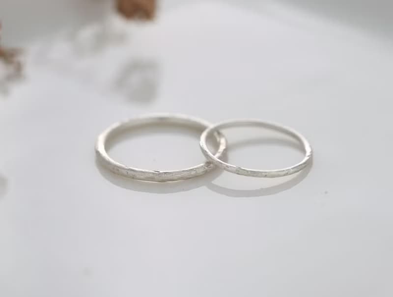 ni.kou 純銀 敲紋 線戒 情侶戒 婚戒 對戒 (三款可選)