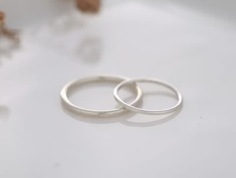 ni.kou 純銀 敲紋 線戒 情侶戒 婚戒 對戒 (三款可選)