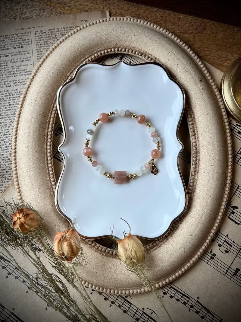 -掌心的餘溫-天然水晶手鏈/黃銅手鍊