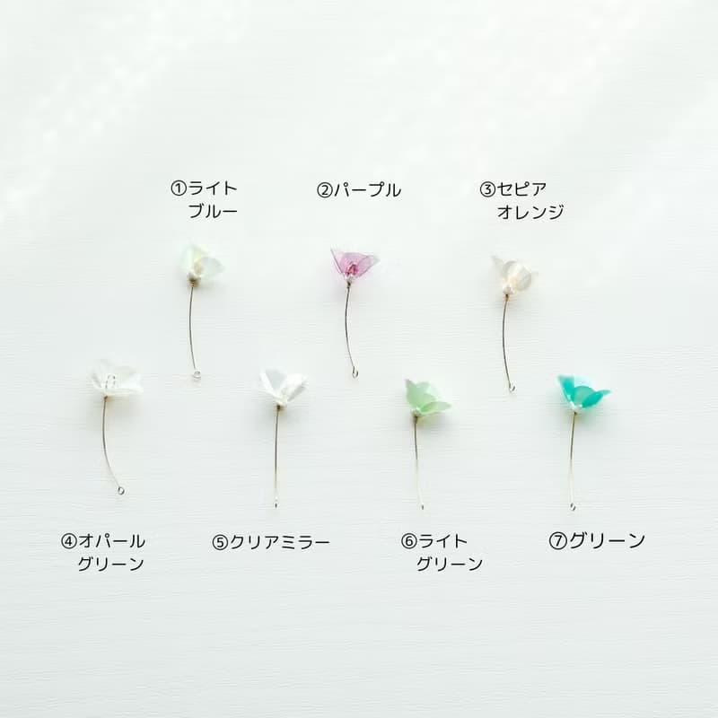 揺れるスパンフラワー　ピアス・イヤリング　レース編み　編みこみ　ガラスビーズ