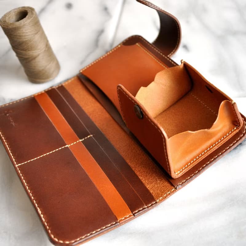 カード収納重視の長財布　No.1　ブッテーロ