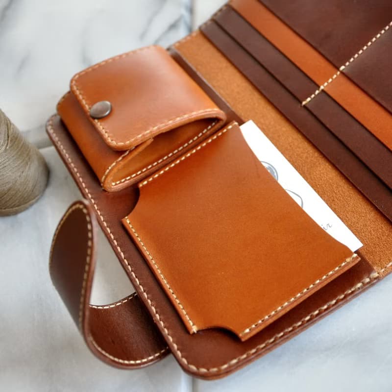 カード収納重視の長財布　No.1　ブッテーロ