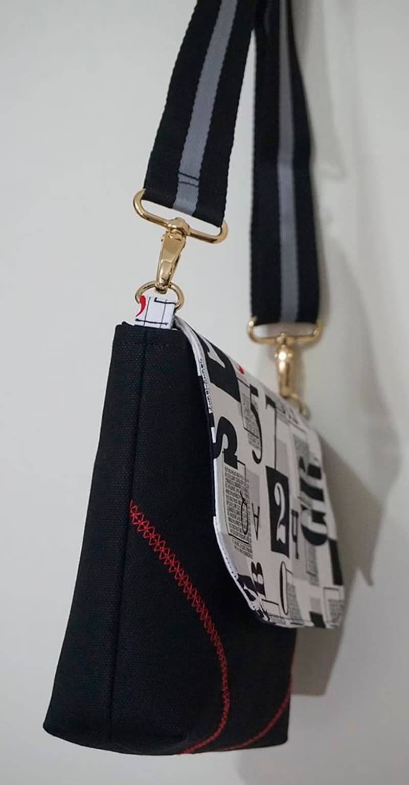 美國尖峰時刻圖案側肩包斜肩包