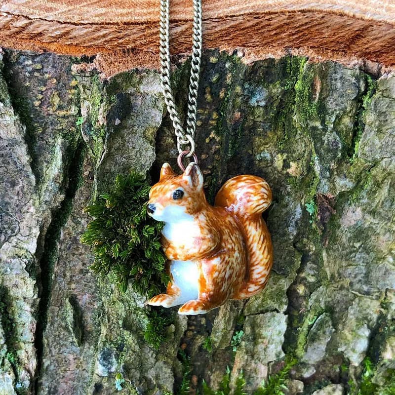 AndMary 手繪瓷項鍊-小松鼠 禮盒包裝 Tiny Squirrel Necklace