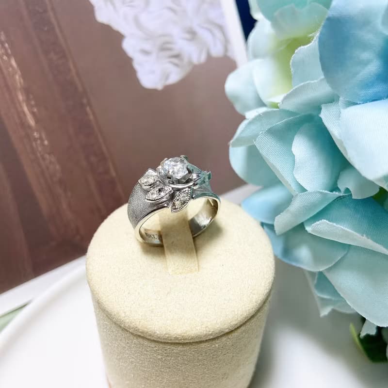 【西洋古董飾品】18KTGE k金高雅精品花葉滿鑽沙銀質感  戒指