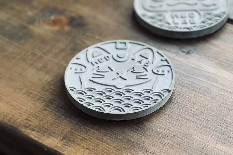 招財貓 浮雕水泥渠蓋造型 杯墊 (單個)
