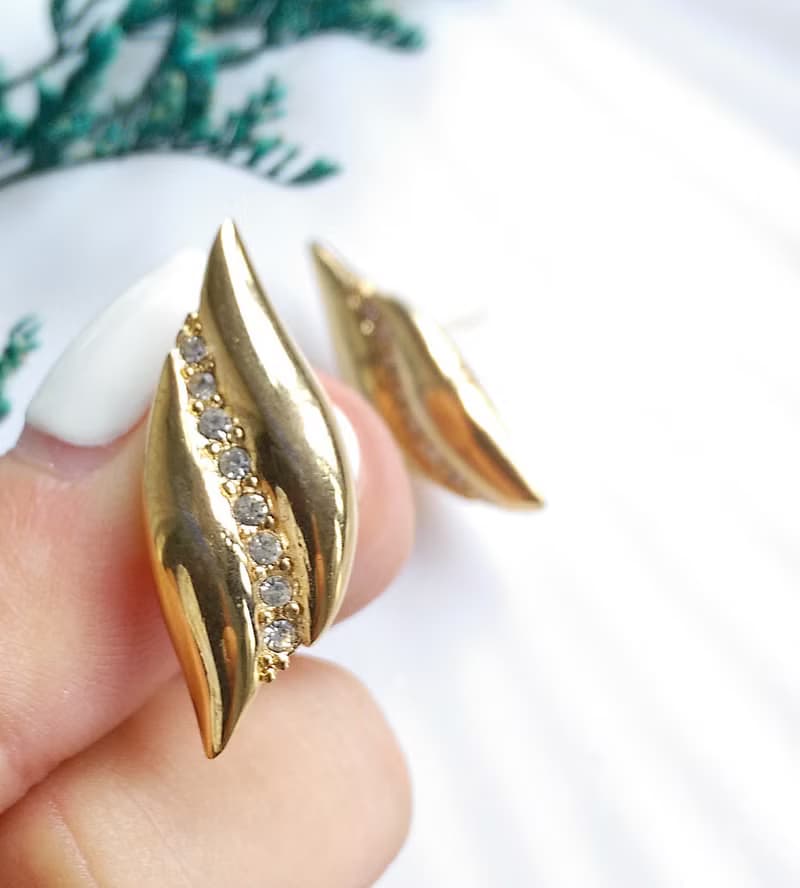 Vintage Jewelry 西洋古董飾品 優美氣質 鑽螺 針式耳環