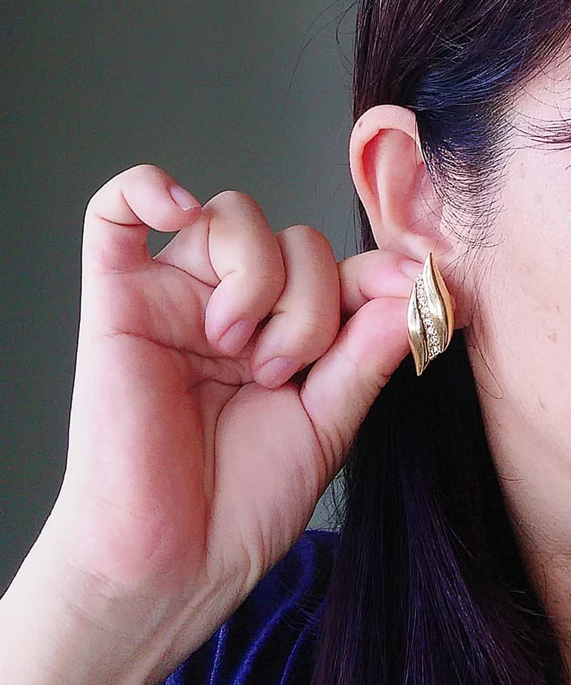 Vintage Jewelry 西洋古董飾品 優美氣質 鑽螺 針式耳環