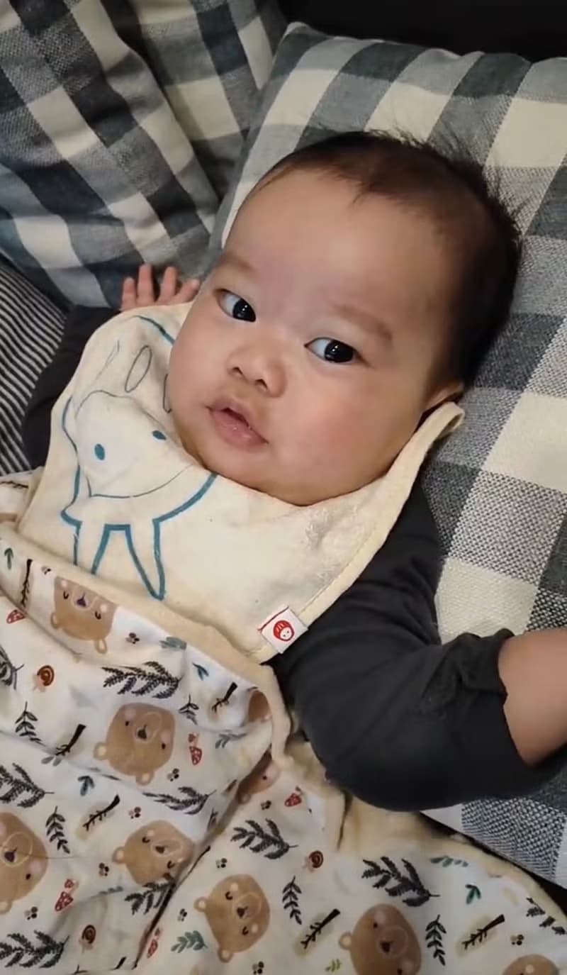 招福防溢乳圍兜(五件組) 圍兜 口水巾