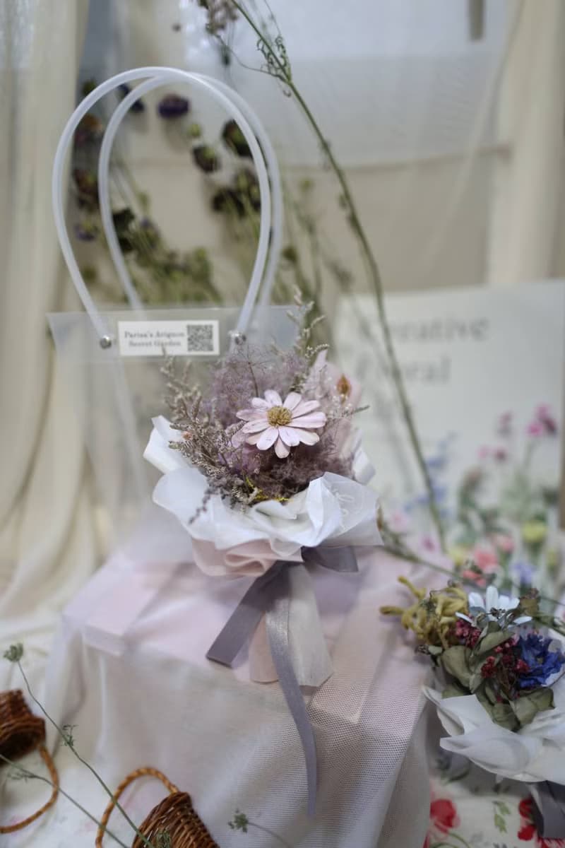 聖誕禮盒-不凋花乾燥花-春夏白色世界韓系風迷你包裝花束