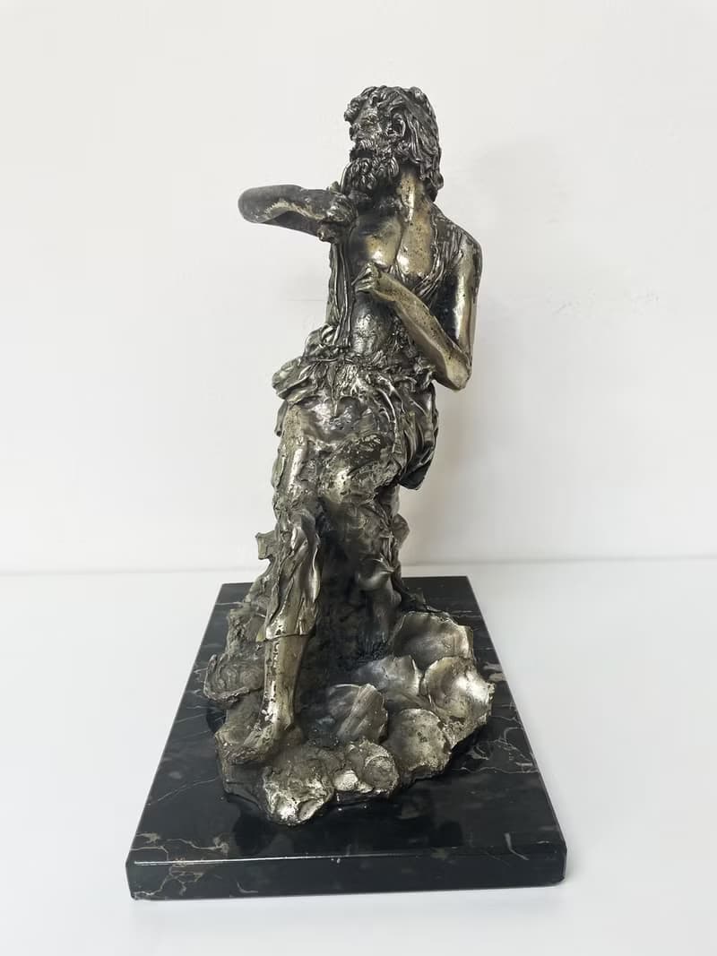 Sculpture of the Neapolitan Fisherman
