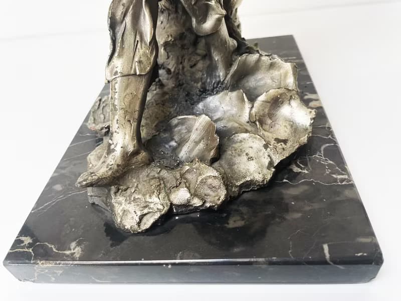 Sculpture of the Neapolitan Fisherman