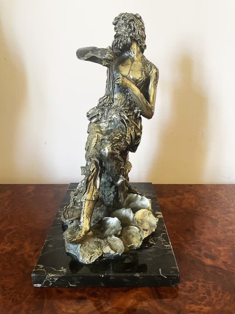 Sculpture of the Neapolitan Fisherman