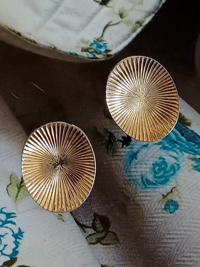 vintage jewelry  古董金色內凹放射線夾式耳環