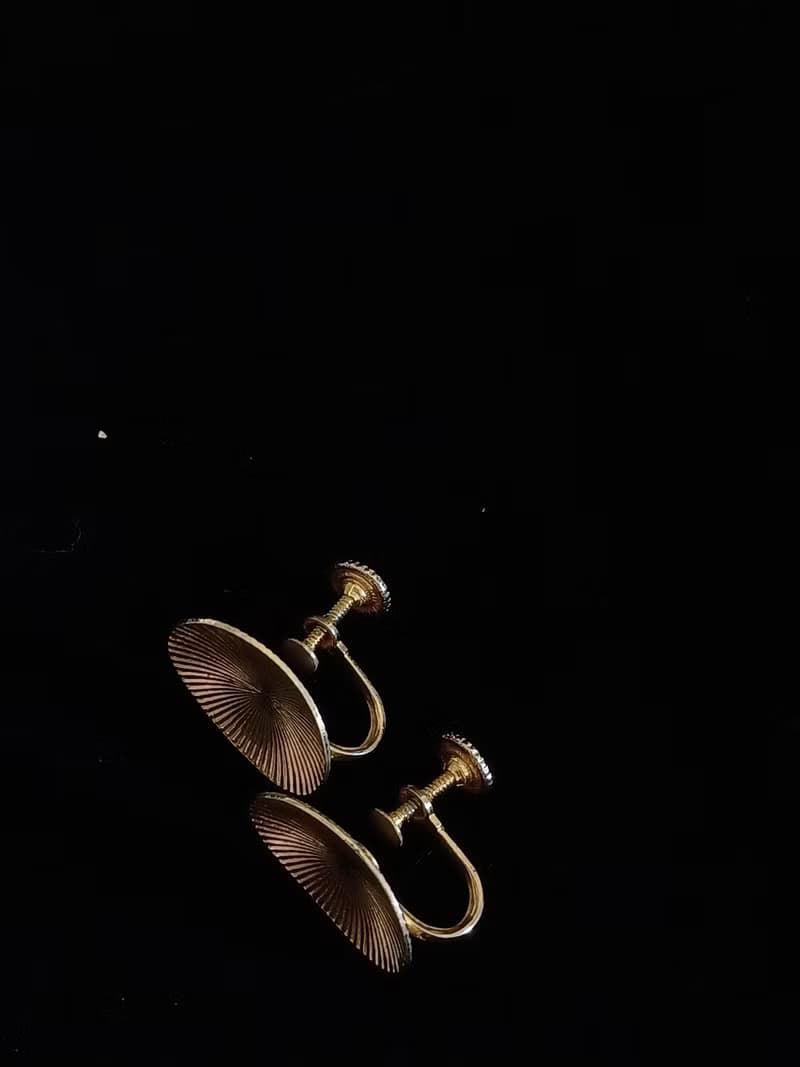 vintage jewelry  古董金色內凹放射線夾式耳環