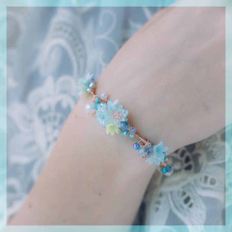 Zinnia : 手造樹脂黏土百日草花束鍍玫瑰金水晶手鐲