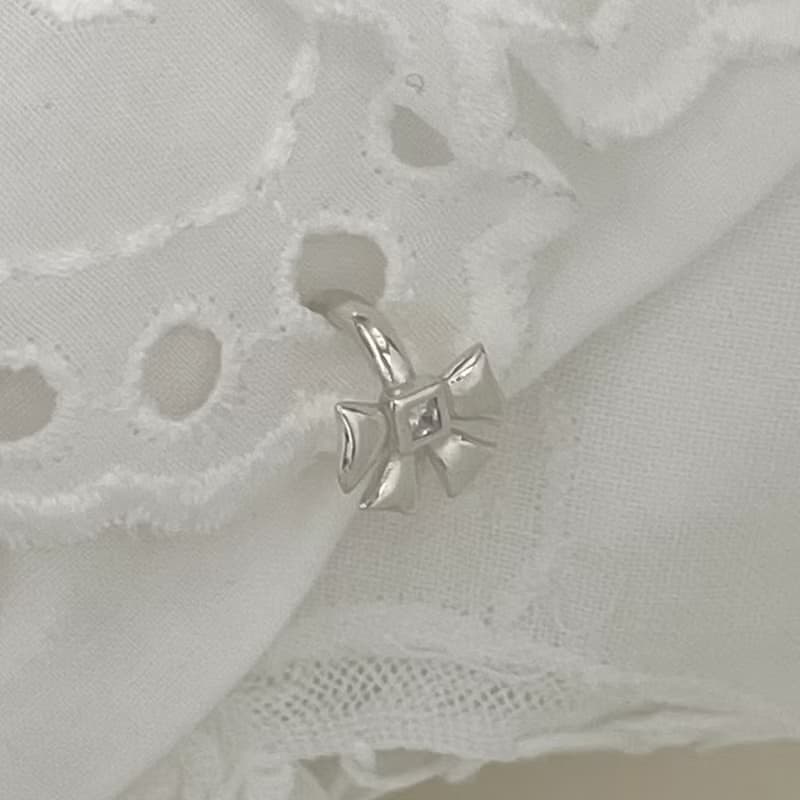 haime witty ribbon earcuff