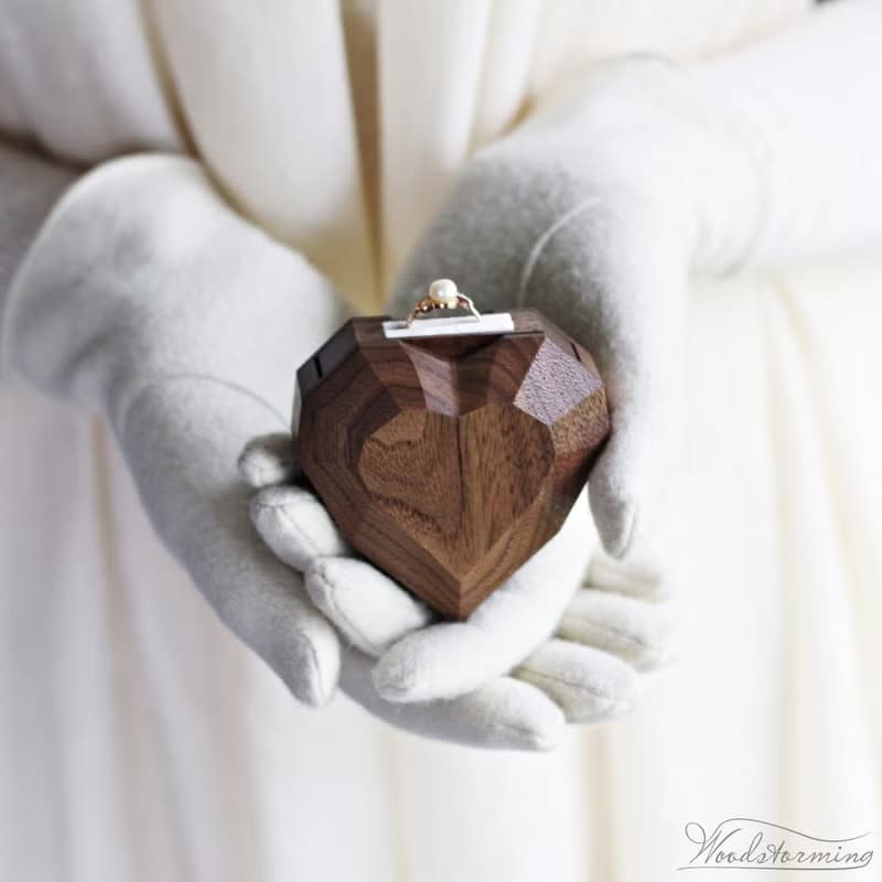 Unique rotating heart shape proposal ring box