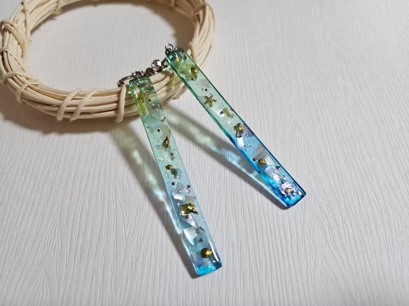 原創耳飾 浪漫海潮 特色長型耳環 漸層色系 含貝殼碎片 夾式 耳環