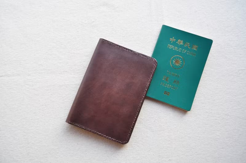 皮革護照夾 / 護照套 -焦茶