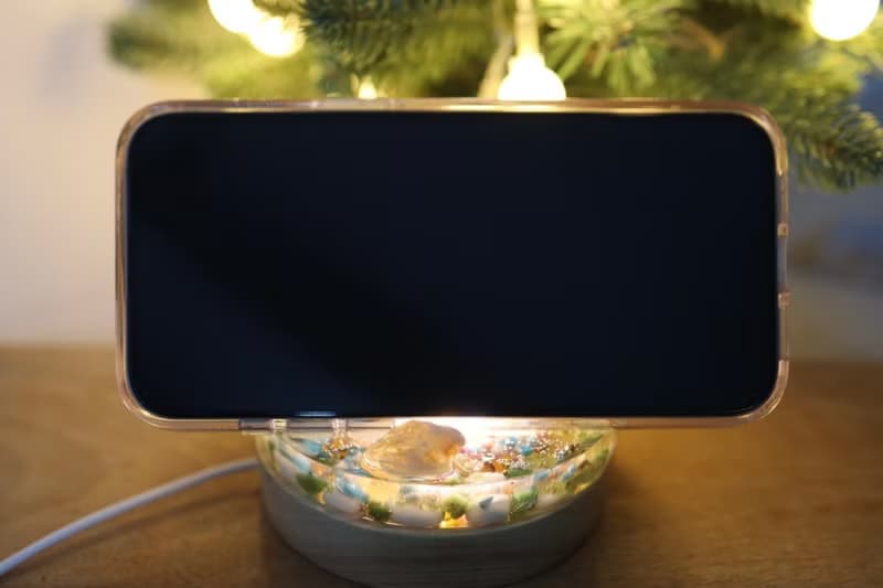 【快速出貨】綠色金箔水晶聖誕樹圓盤小夜燈能量樹黃水晶手機支架