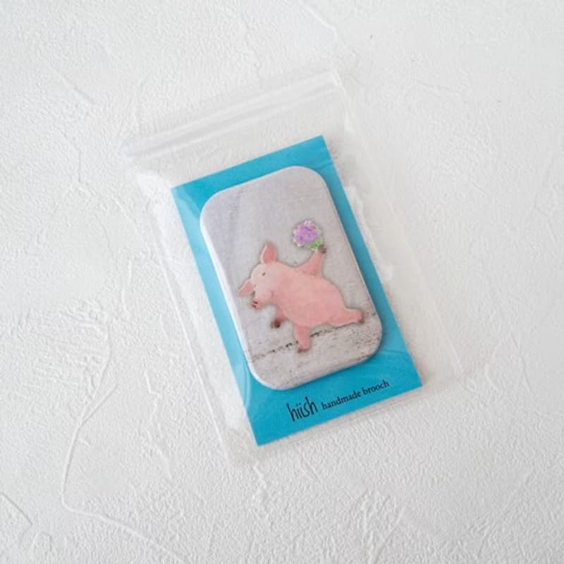 絵になる缶バッジ(子豚と花束/70×40サイズ)