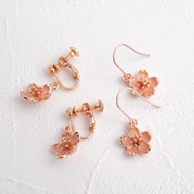 桜のフックピアス(イヤリング変更可)
