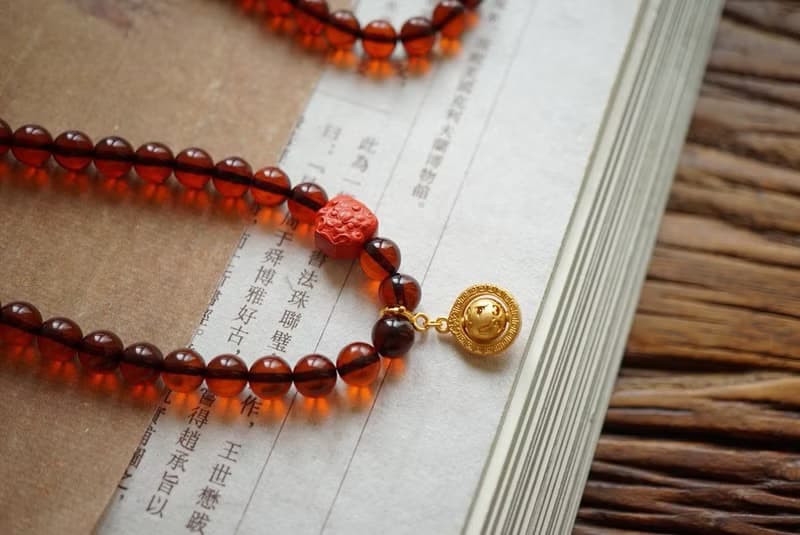 6mm天然原礦血珀 古法銀配飾朱砂配飾。設計多圈手鍊手串項鍊s