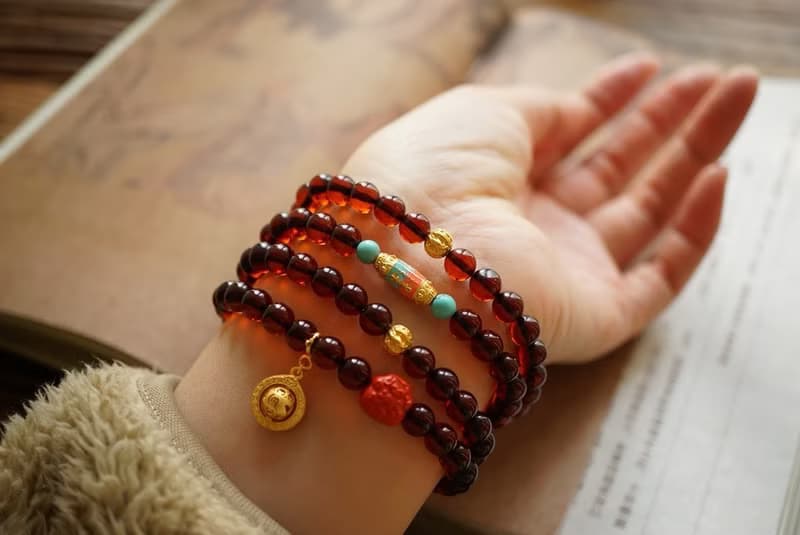 6mm天然原礦血珀 古法銀配飾朱砂配飾。設計多圈手鍊手串項鍊s