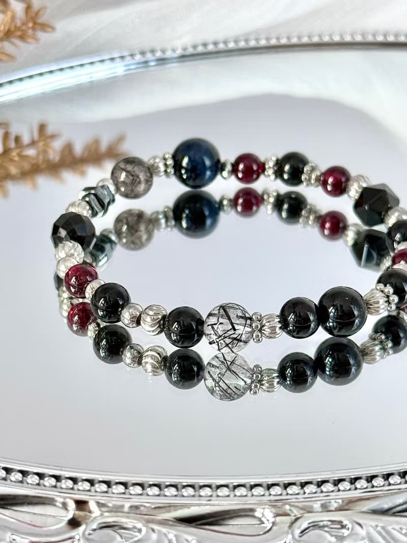 女王律令水晶手鍊 - 醫療鋼/鷹眼石/黑髮晶/黑碧璽/紅石榴石